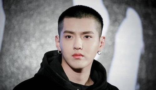 娱乐圈的瓜越吃越大吗,揭秘明星隐私曝光的惊人真相 第2张 娱乐圈的瓜越吃越大吗,揭秘明星隐私曝光的惊人真相 第2张